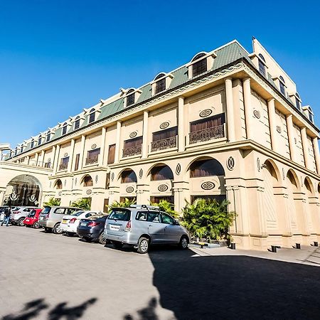 Golden Chariot Vasai Hotel Exterior photo
