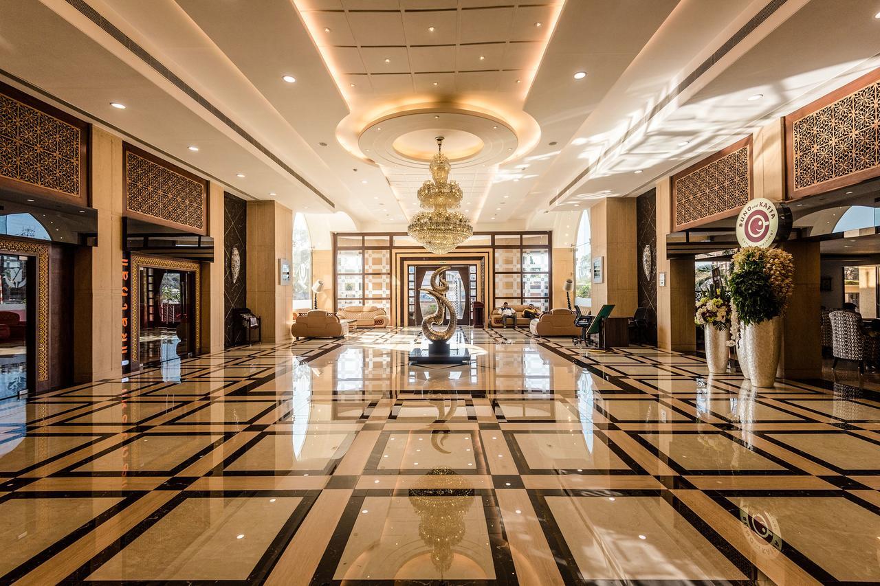 Golden Chariot Vasai Hotel Exterior photo
