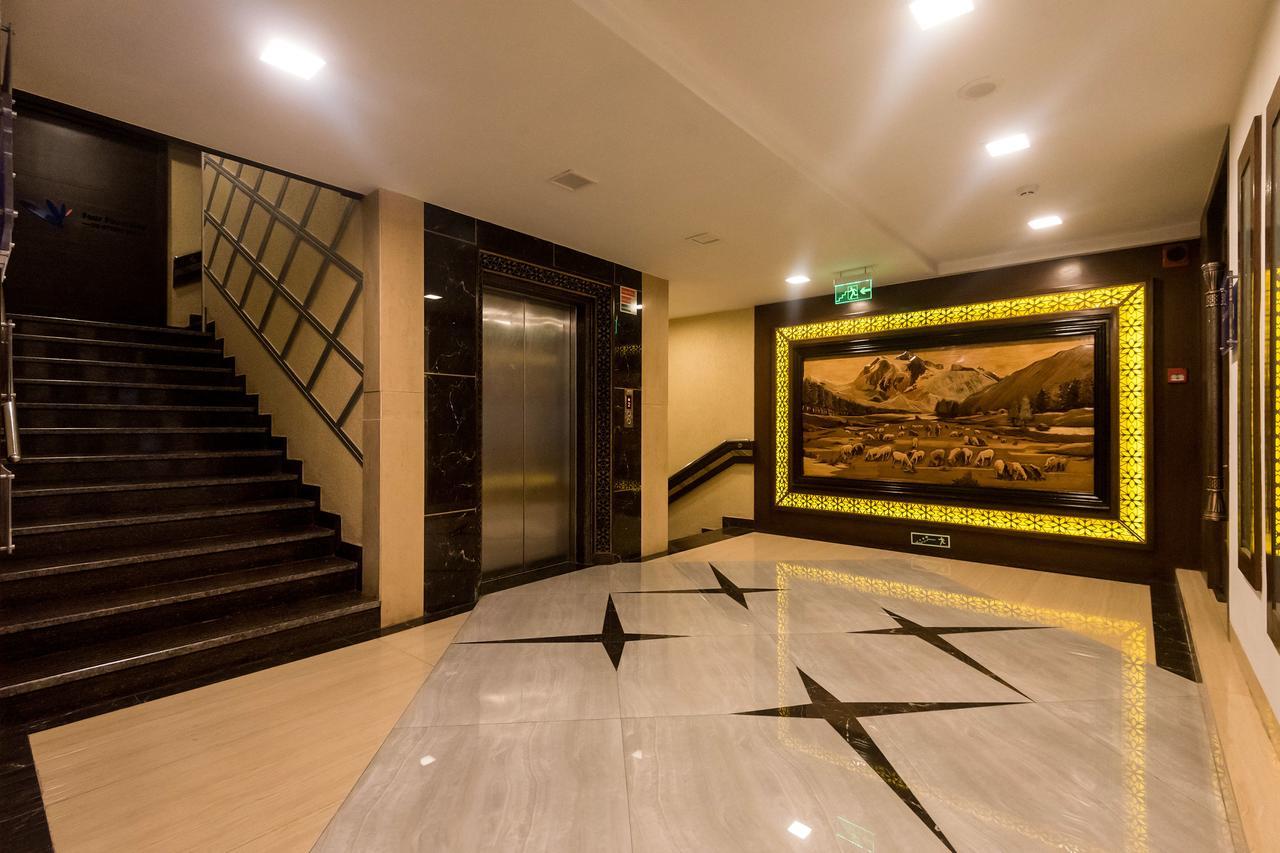 Golden Chariot Vasai Hotel Exterior photo