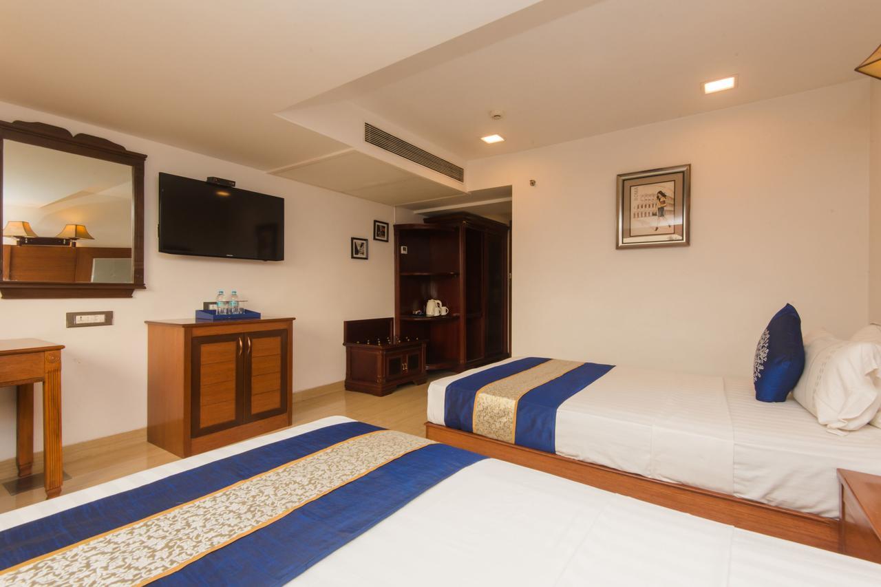 Golden Chariot Vasai Hotel Exterior photo