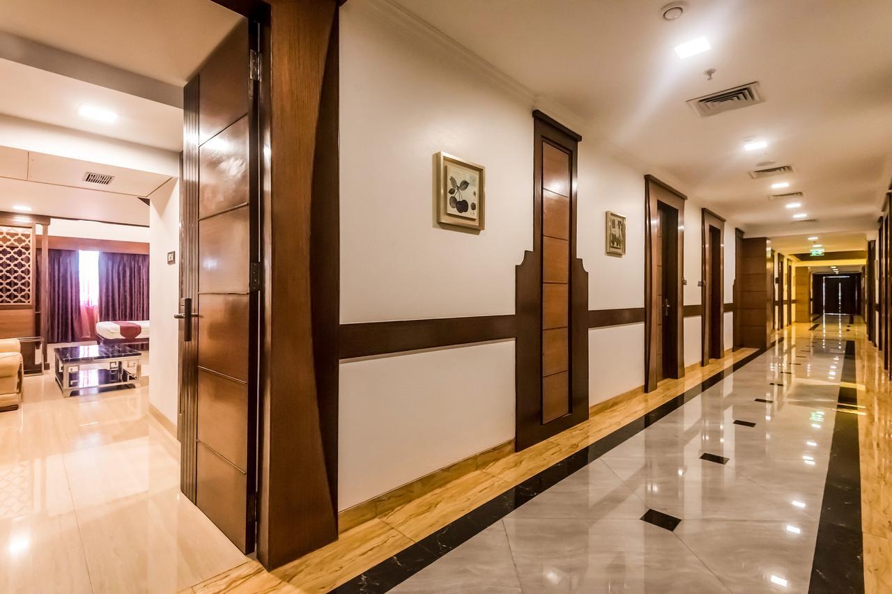 Golden Chariot Vasai Hotel Exterior photo