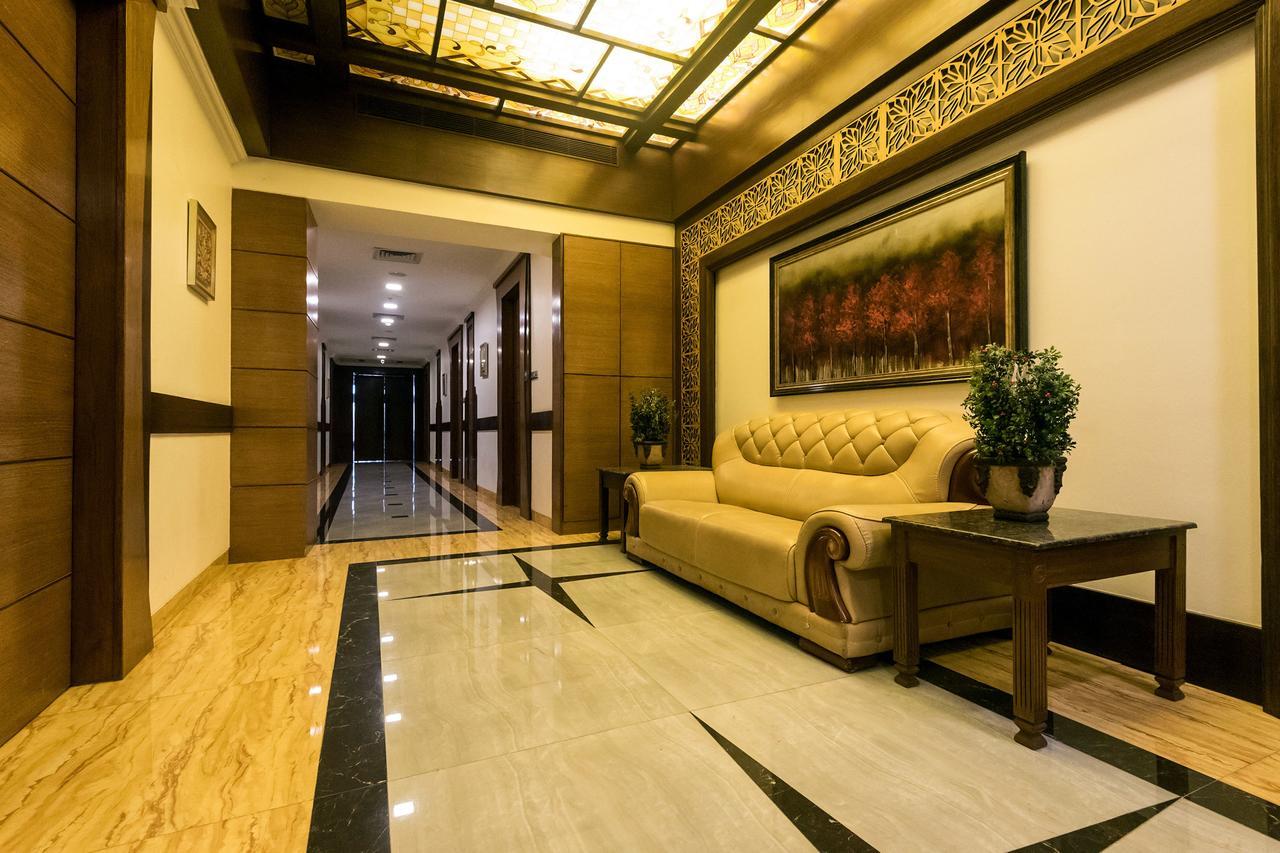Golden Chariot Vasai Hotel Exterior photo