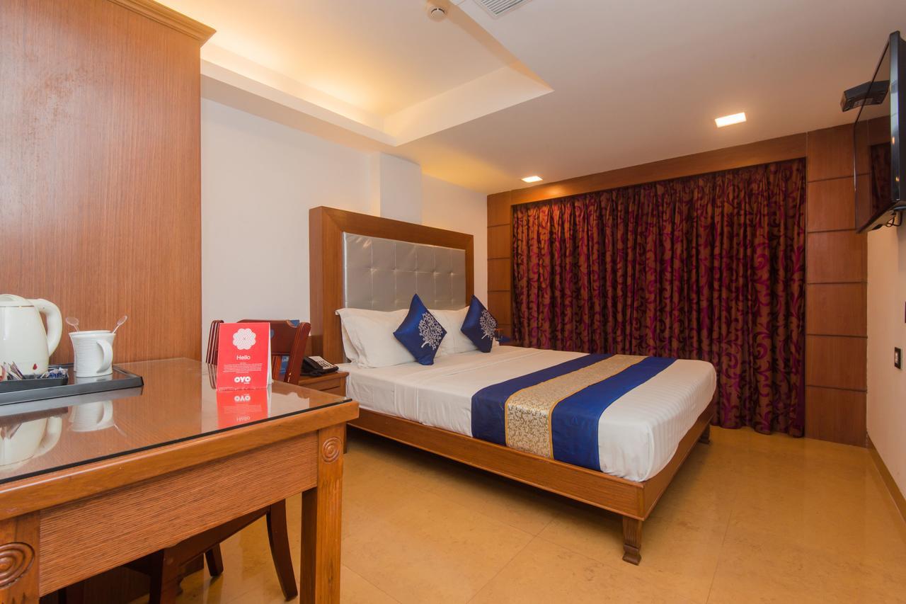 Golden Chariot Vasai Hotel Exterior photo