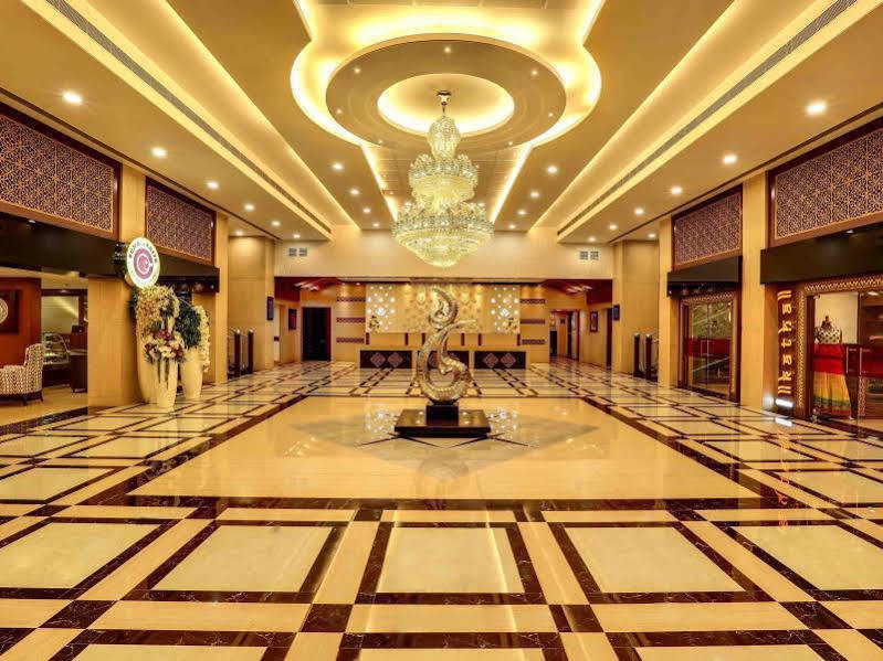 Golden Chariot Vasai Hotel Exterior photo