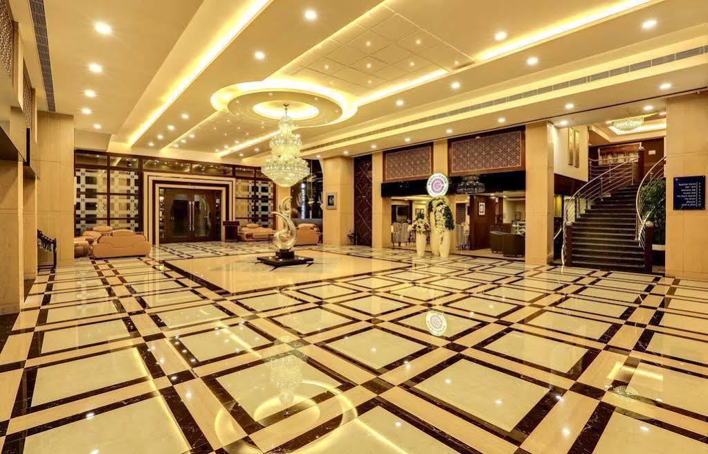 Golden Chariot Vasai Hotel Exterior photo