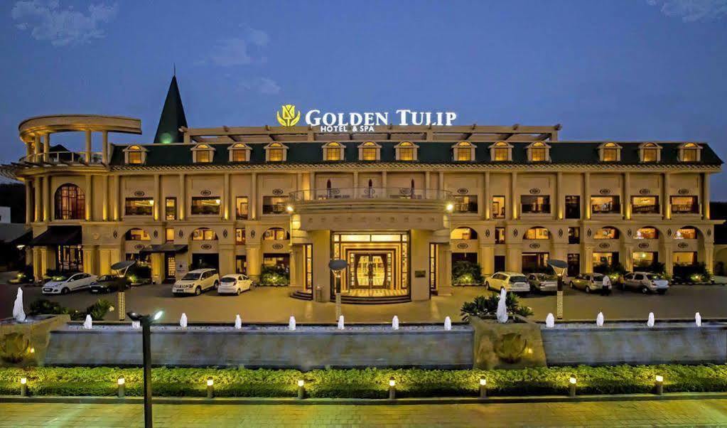 Golden Chariot Vasai Hotel Exterior photo
